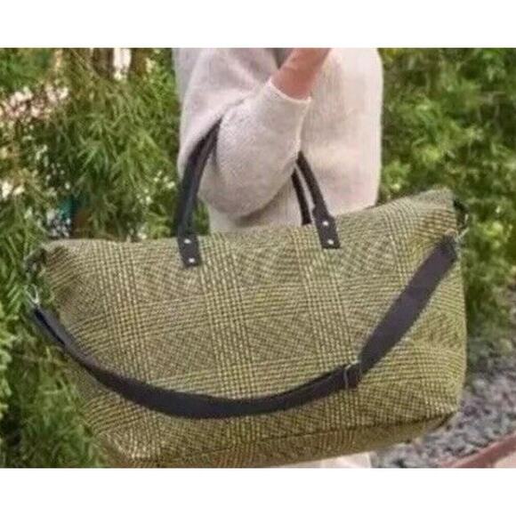 Lulu Dharma NWT Plaid Frasier Travel Tote Overnight Weekender Bag Perfect Gift - Picture 2 of 12